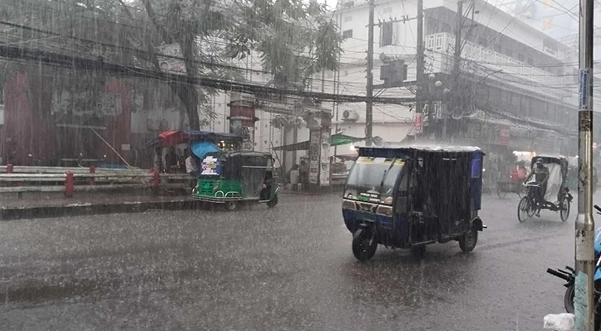 বরিশালসহ বিভিন্ন স্থানে টানা ৫ দিন ভারীবর্ষণের আভাস 