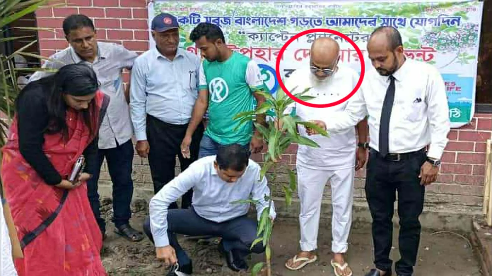নতুন মোড়কে মাঠে ঝালকাঠি আওয়ামী লীগ নেতা শামসুল হক মনু