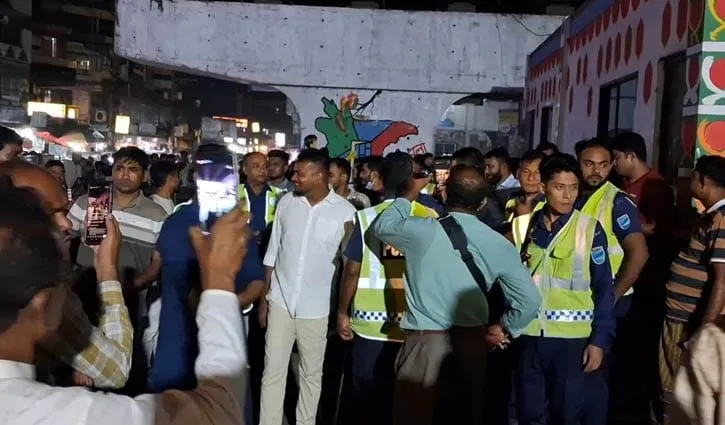  বলাৎকারের অভিযোগে মাদ্রাসা শিক্ষক আটক, গণধোলাই