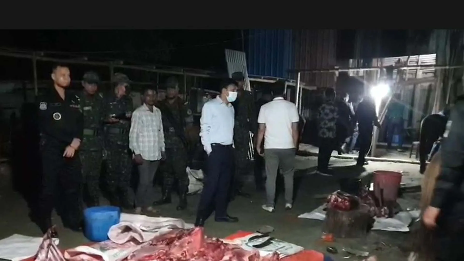 গভীর রাতে অভিযানে ৩৭টি ঘোড়াসহ মাংস উদ্ধার