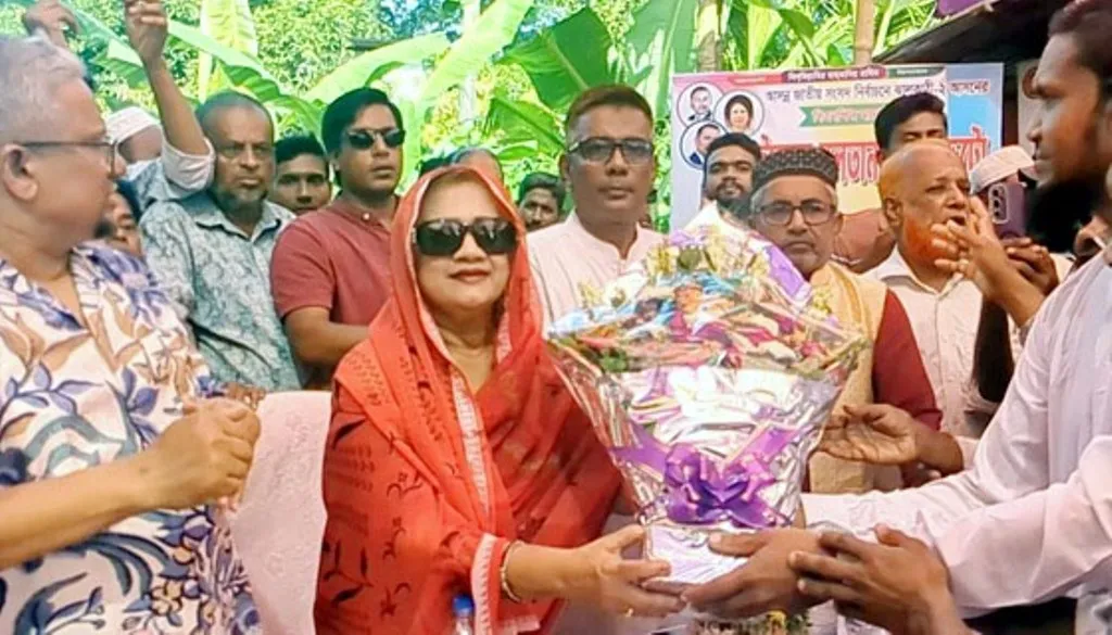 বরিশালের একমাত্র নারী প্রার্থীর নির্বাচনী প্রচারণা শুরু : নেতাকর্মীরা উজ্জীবিত