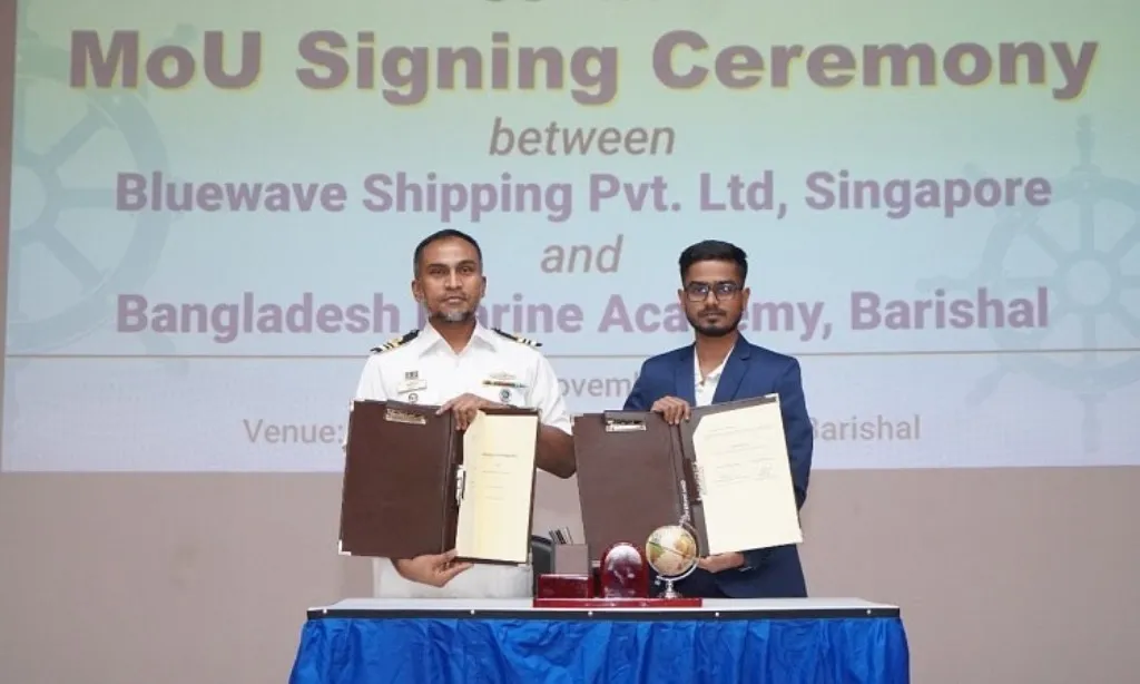 ক্যাডেটদের চাকরির লক্ষ্যে বরিশাল মেরিন একাডেমির সমঝোতা স্মারক স্বাক্ষর
