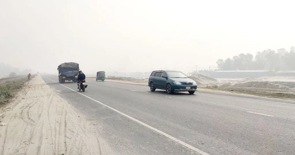 ঢাকা-খুলনা এবং ঢাকা-বরিশাল মহাসড়কে যান চলাচল স্বাভাবিক