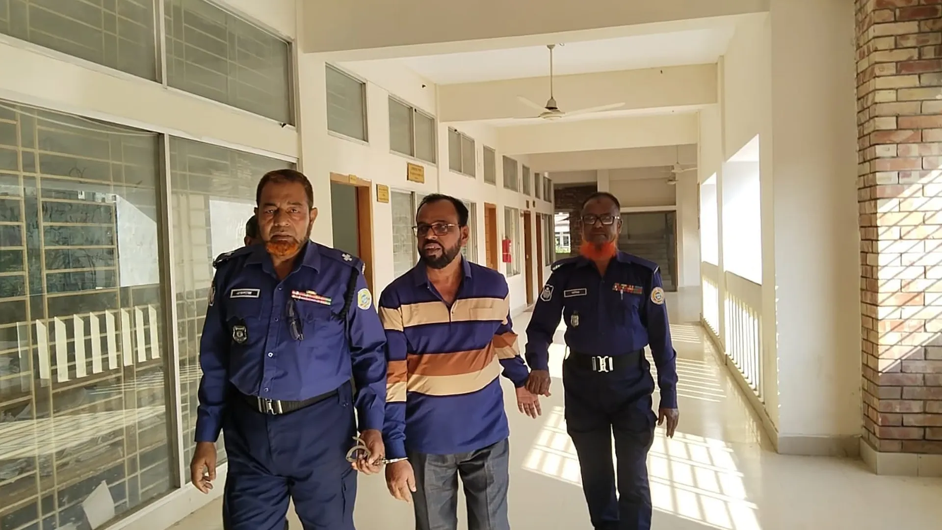 বরিশালে ‍এনআইডি জালিয়াত চক্রের প্রধান পরিতোষ গাইন কারাগারে