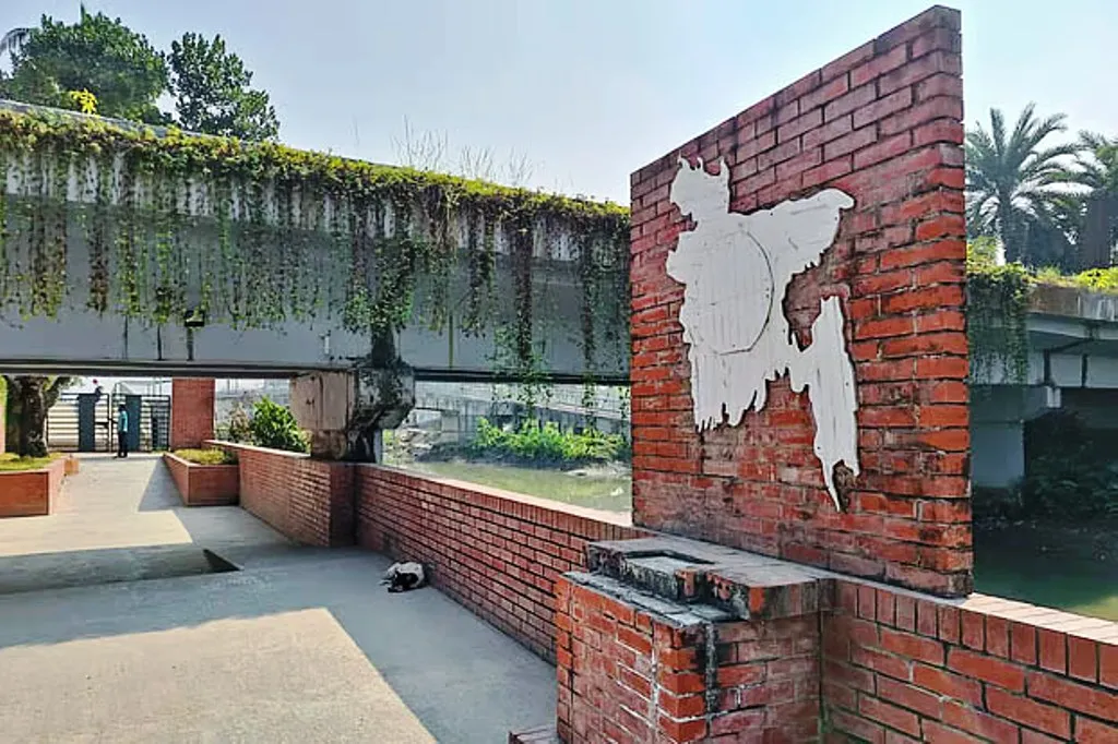 দেড় বছরেও সংস্কার হয়নি অবহেলায় পড়ে থাকা  বরিশালের সবচেয়ে বড় বধ্যভূমি