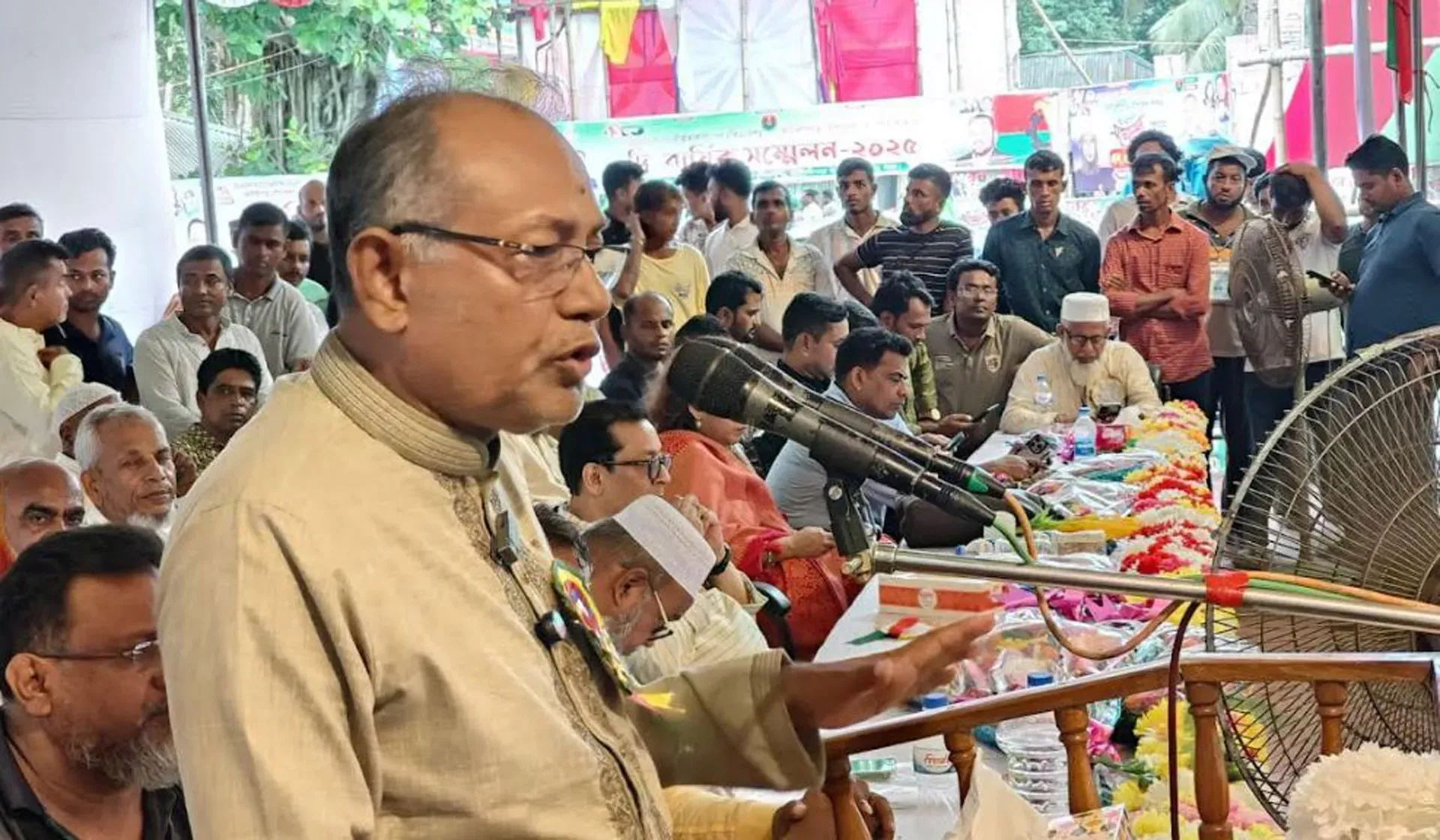 গণতান্ত্রিকভাবে নির্বাচিত কোন প্রধানমন্ত্রী দেশ ছেড়ে পালিয়ে যায় না-ড. আসাদুজ্জামান রিপন