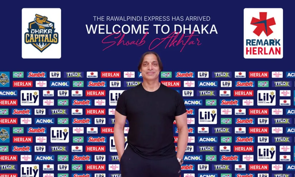 কিংবদন্তি  ফাস্ট বোলার শোয়েব আখতার এখন ঢাকায়
