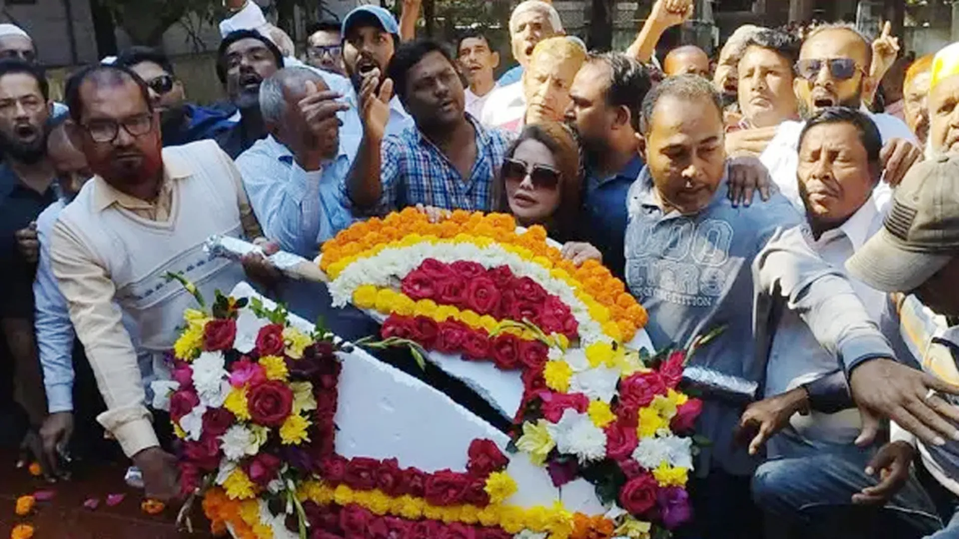 সরোয়ার অনুসারী ২০০ নেতাকর্মীর বিরুদ্ধে বিএনপি নেত্রী নাসরিনের অভিযোগ