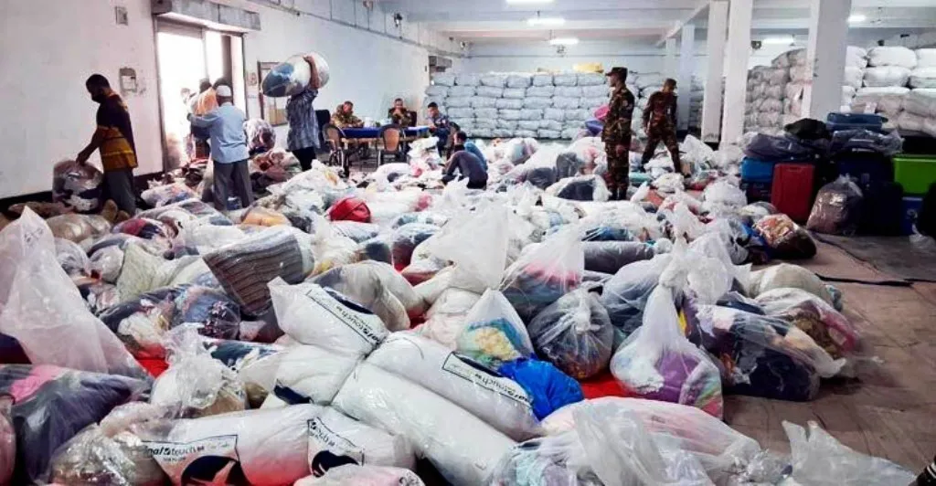 বেনজীরের চার ফ্ল্যাটে ১৩২৭ টি-শার্ট, ৫৮৩ শাড়িসহ যেসব পণ্য জমা হলো ত্রাণ তহবিলে