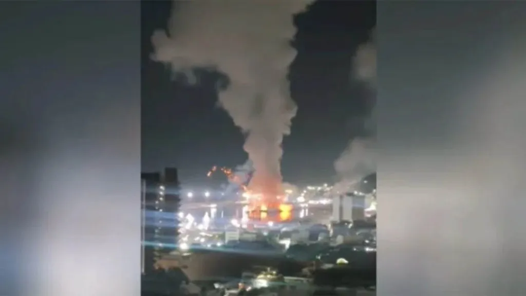 ভেনেজুয়েলায় হামলার নির্দেশ দিয়েছেন ট্রাম্প, কারাকাসে বিস্ফোরণের শব্দ