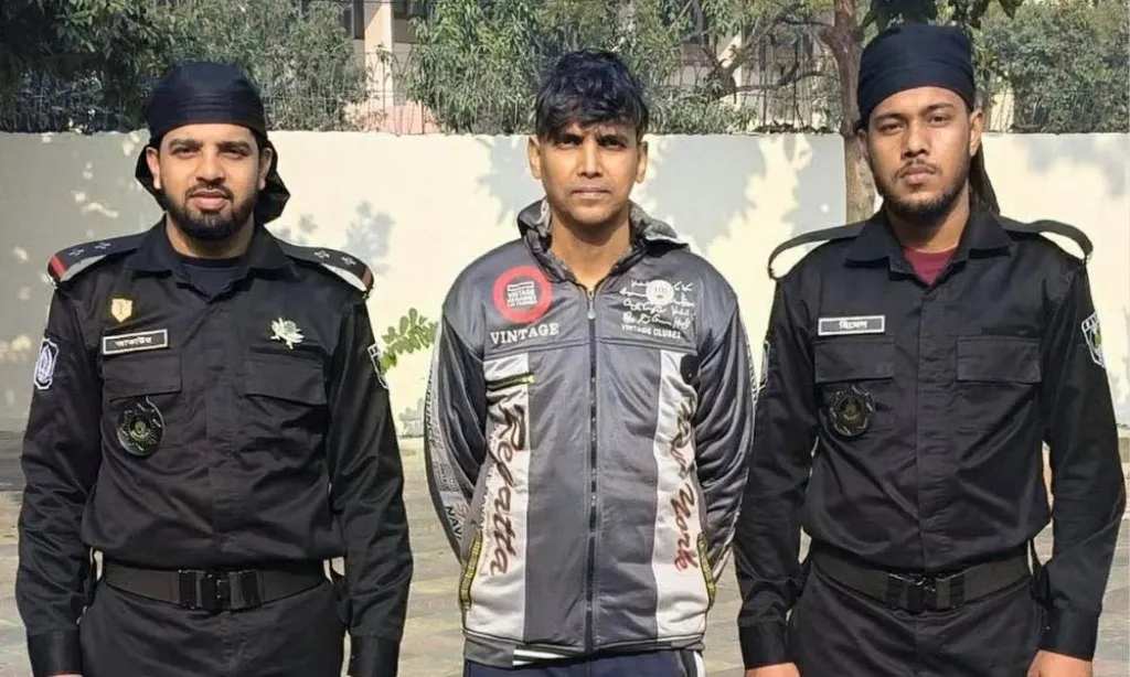 ঢাকায় র‍্যাব-৪ এর বিশেষ অভিযানে অস্ত্র ও গুলিসহ একজন গ্রেপ্তার