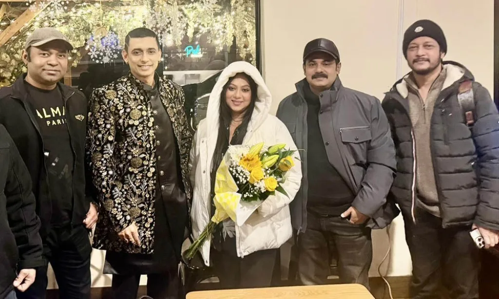 যুক্তরাষ্ট্রে শাবনূরকে সম্মান জানিয়ে জায়েদ খানের ডিনার আয়োজন