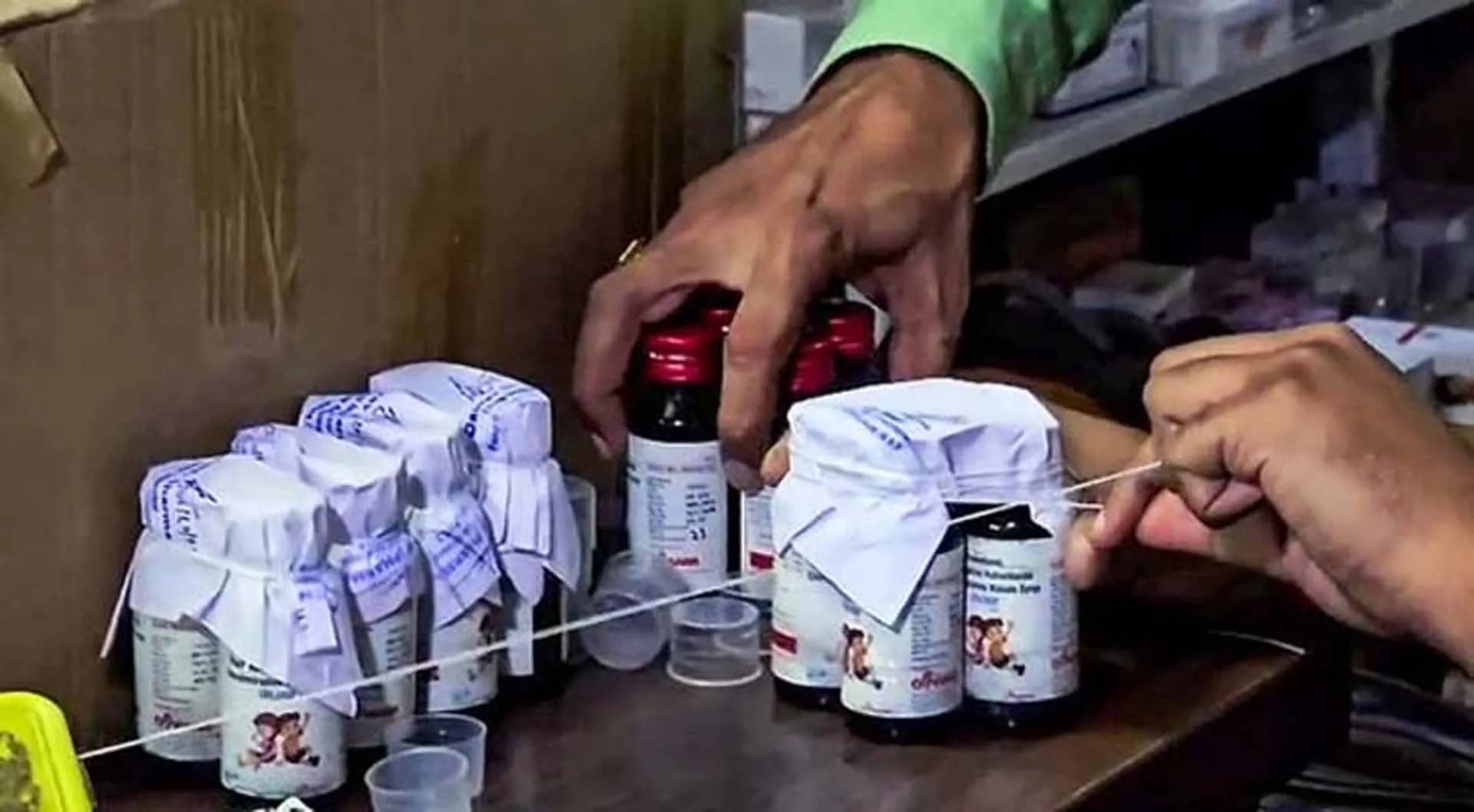 ভারতে কফ সিরাপ খেয়ে ১৪ শিশু নিহত