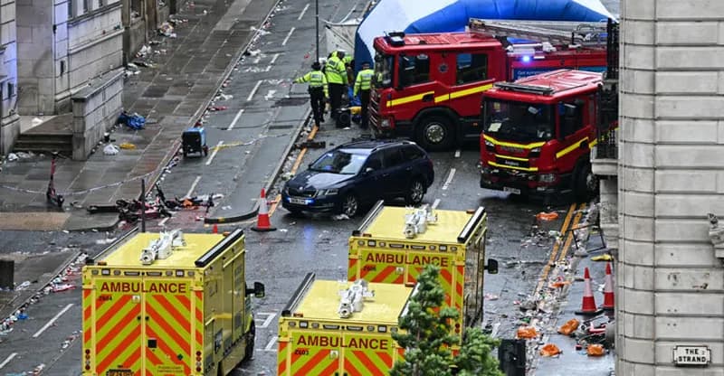 Car rams into Liverpool title celebration crowd, 27 injured