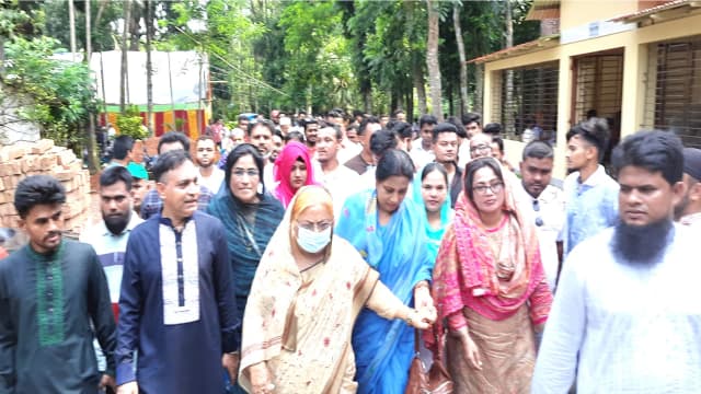 বাবুগঞ্জে ব্যারিস্টার আসাদের ঈদ মিলনমেলায় বিএনপি নেতাকর্মীদের ঢল