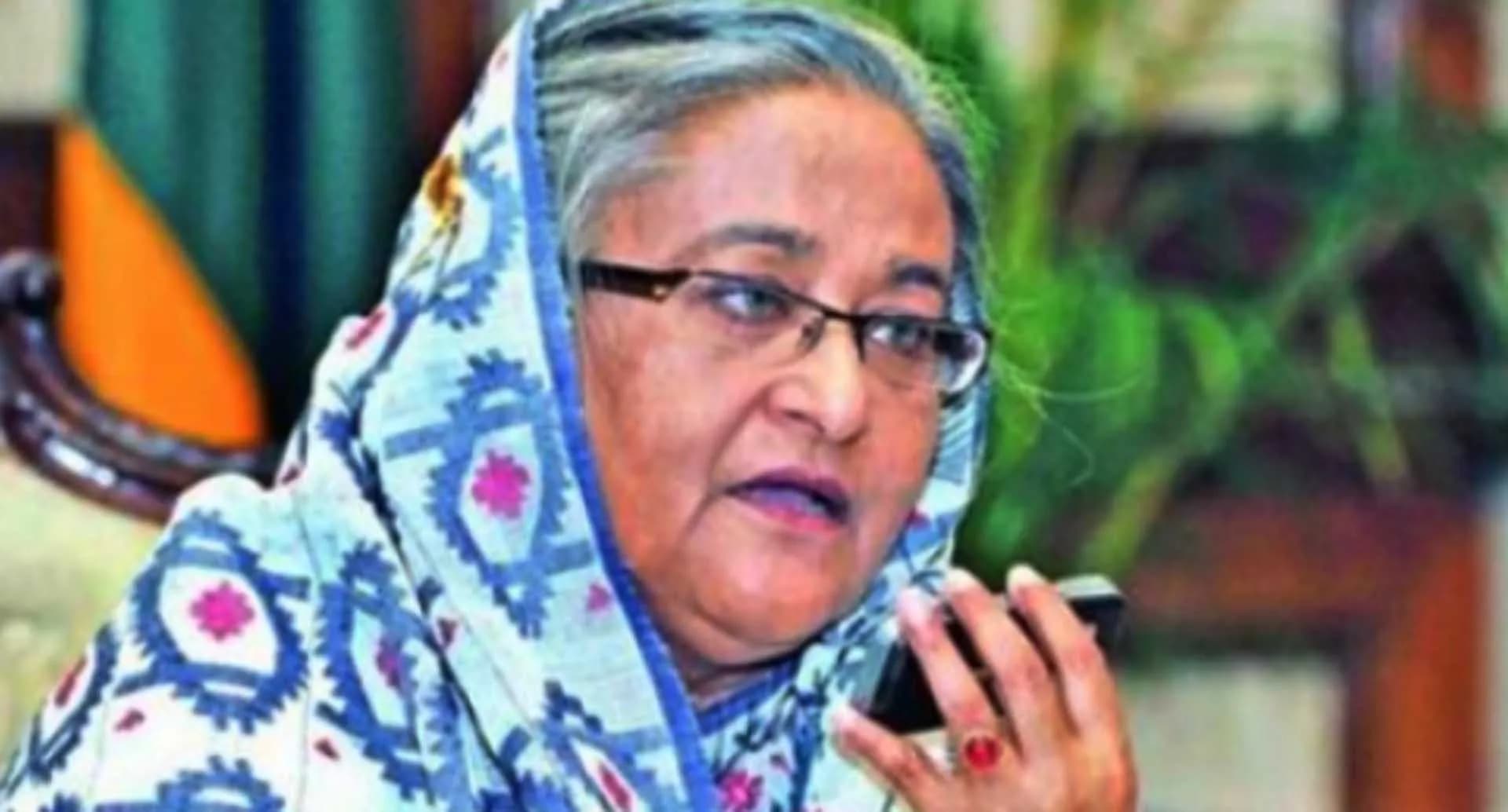 ৩ আগস্টই আত্মীদের দেশ ছাড়ার মৌখিক নির্দেশ দেন শেখ হাসিনা!