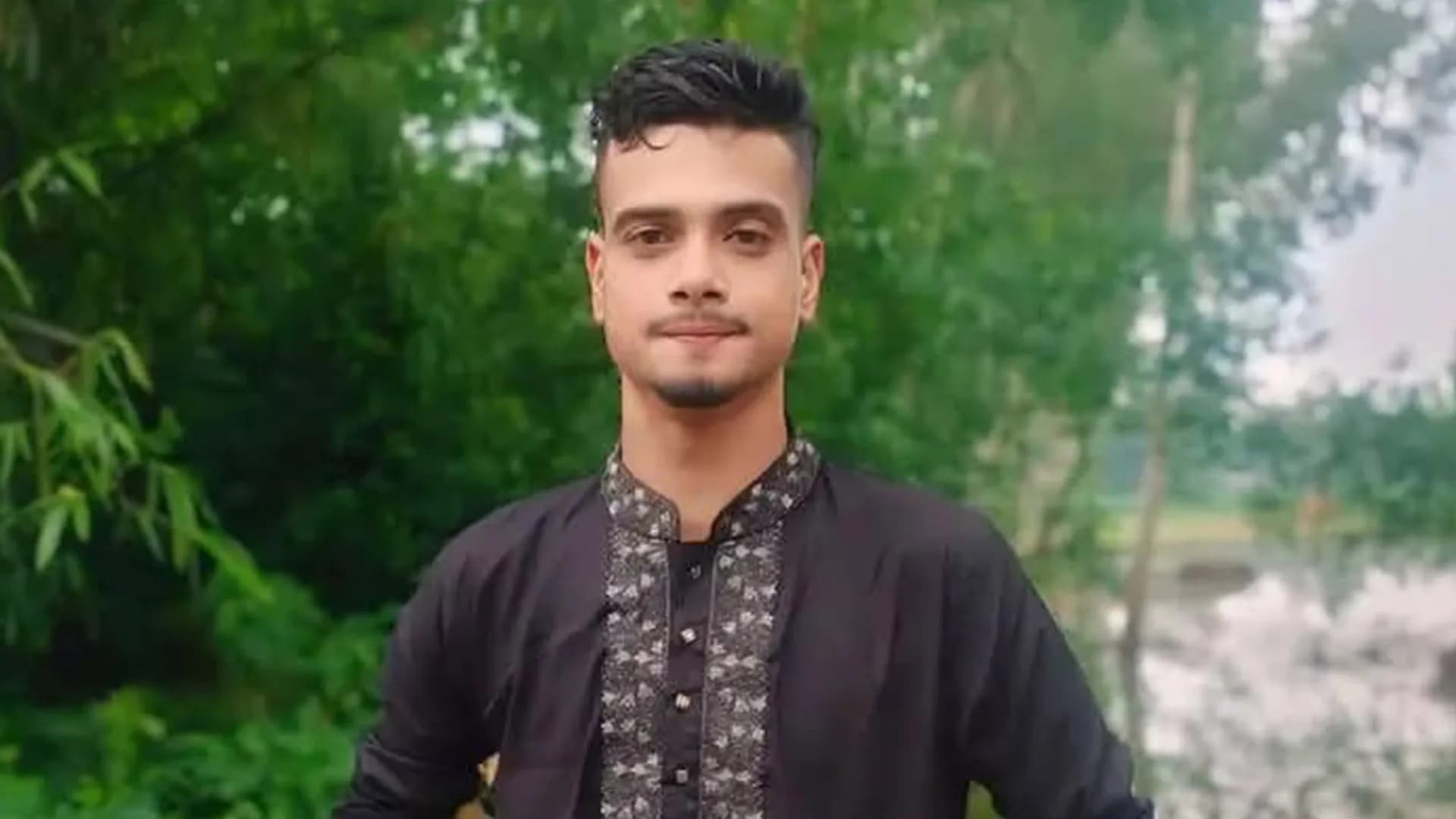 কন্যাসন্তান হওয়ায় মিষ্টির প্যাকেটে ইটের গুঁড়া দিলেন জামাই