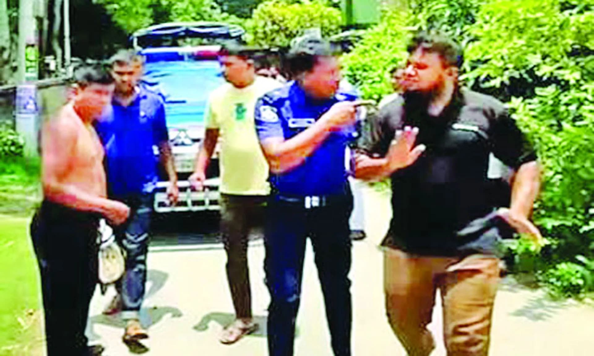 ডাকাতি করতে গিয়ে আটক যুবদল নেতা