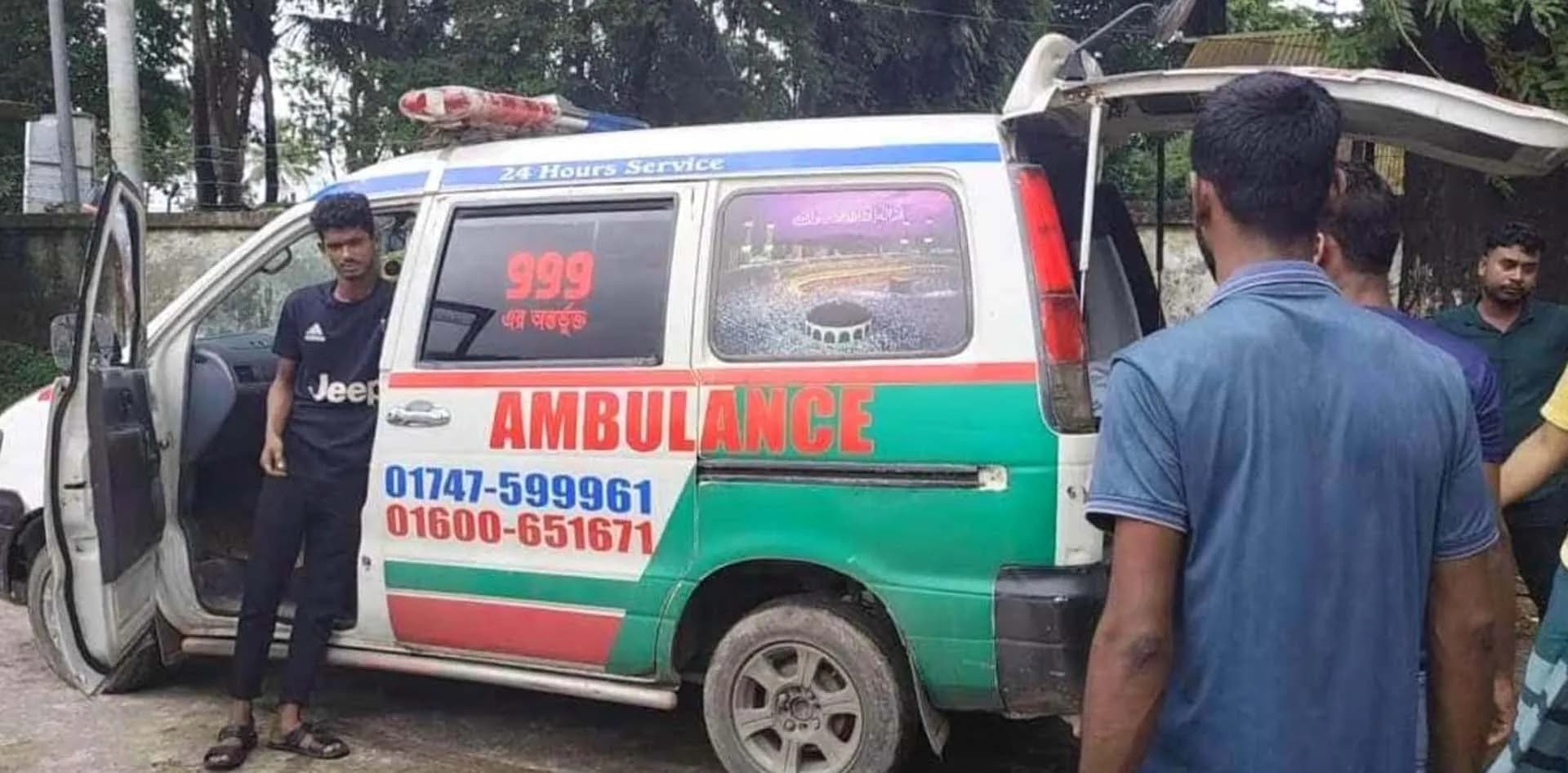 স্ত্রীর সাথে অভিমান করে যুবকের আত্মহত্যা 