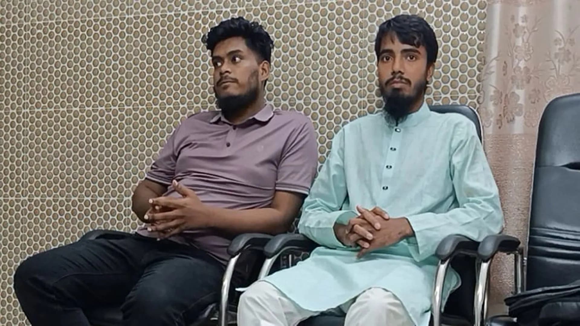 ঝালকাঠিতে আ’লীগ ঠিকাদারের বিলের তদ্বির, ২ সমন্বয়ক আটক