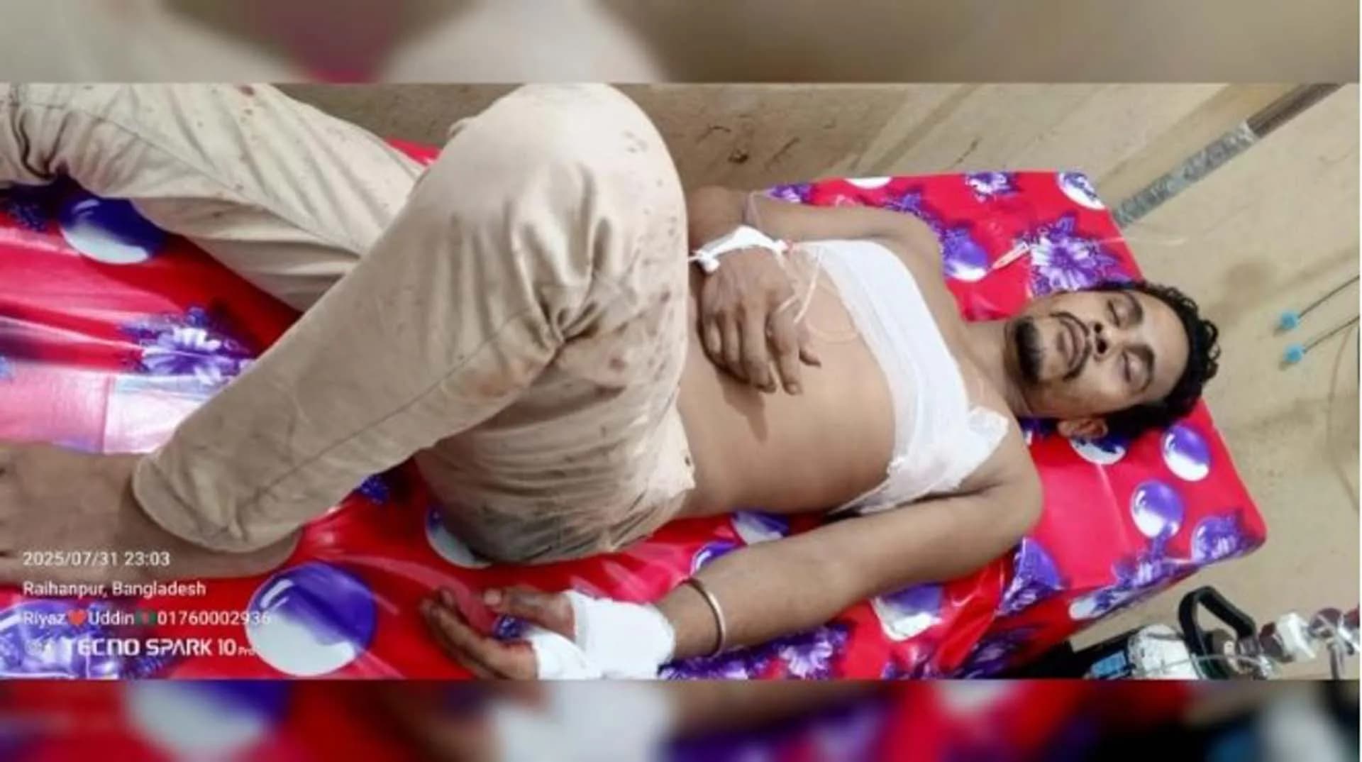  বরগুনায় গাঁজা বিক্রিতে বাধা দেওয়ায় দুই যুবককে ছুরিকাঘাত