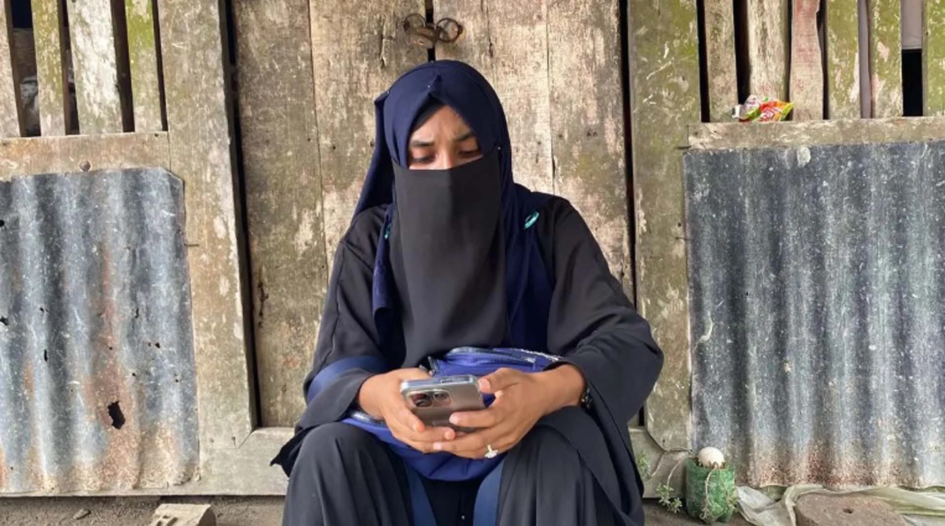 ‘আলম বিয়ে না করলে এই বাড়ি থেকে যাব না’