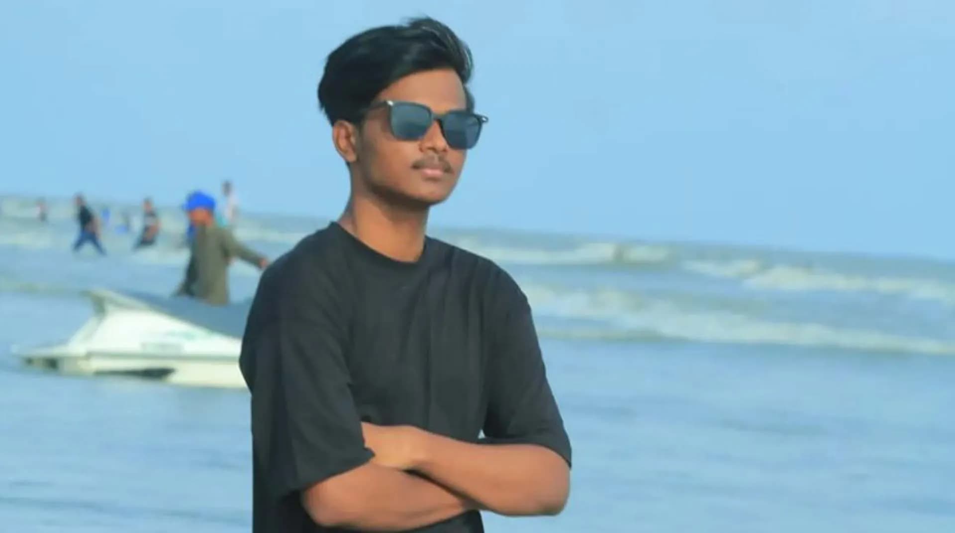 কুয়াকাটা সমুদ্রসৈকতে গোসলে নেমে পর্যটক নিখোঁজ
