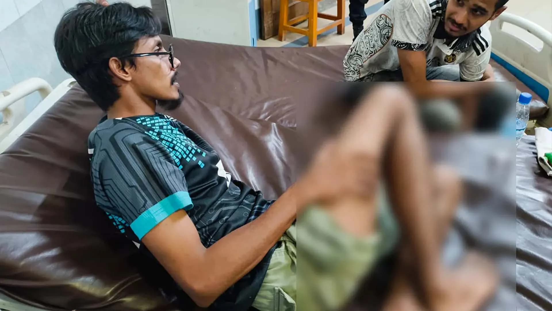 ‘জয় বাংলা’ স্লোগান দিয়ে শিক্ষার্থীদের ওপর হামলা