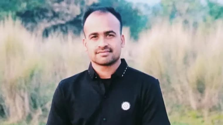 চোরাকারবারিদের ধরতে গিয়ে নৌকা ডুবে বিজিবি সদস্য নিখোঁজ