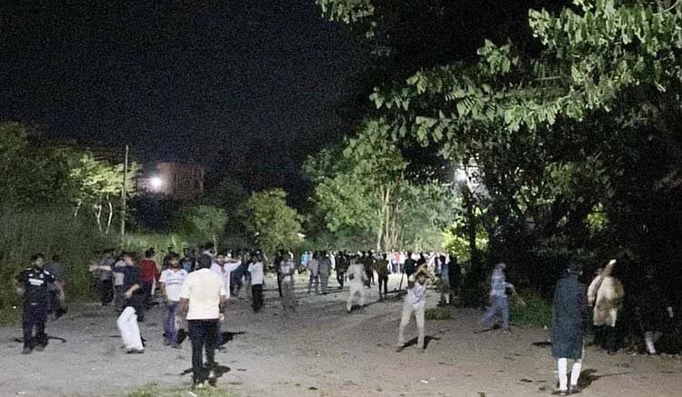 বরিশাল বিশ্ববিদ্যালয়ে ফুটবল খেলা নিয়ে দুগ্রুপে সংঘর্ষ, আহত ১২