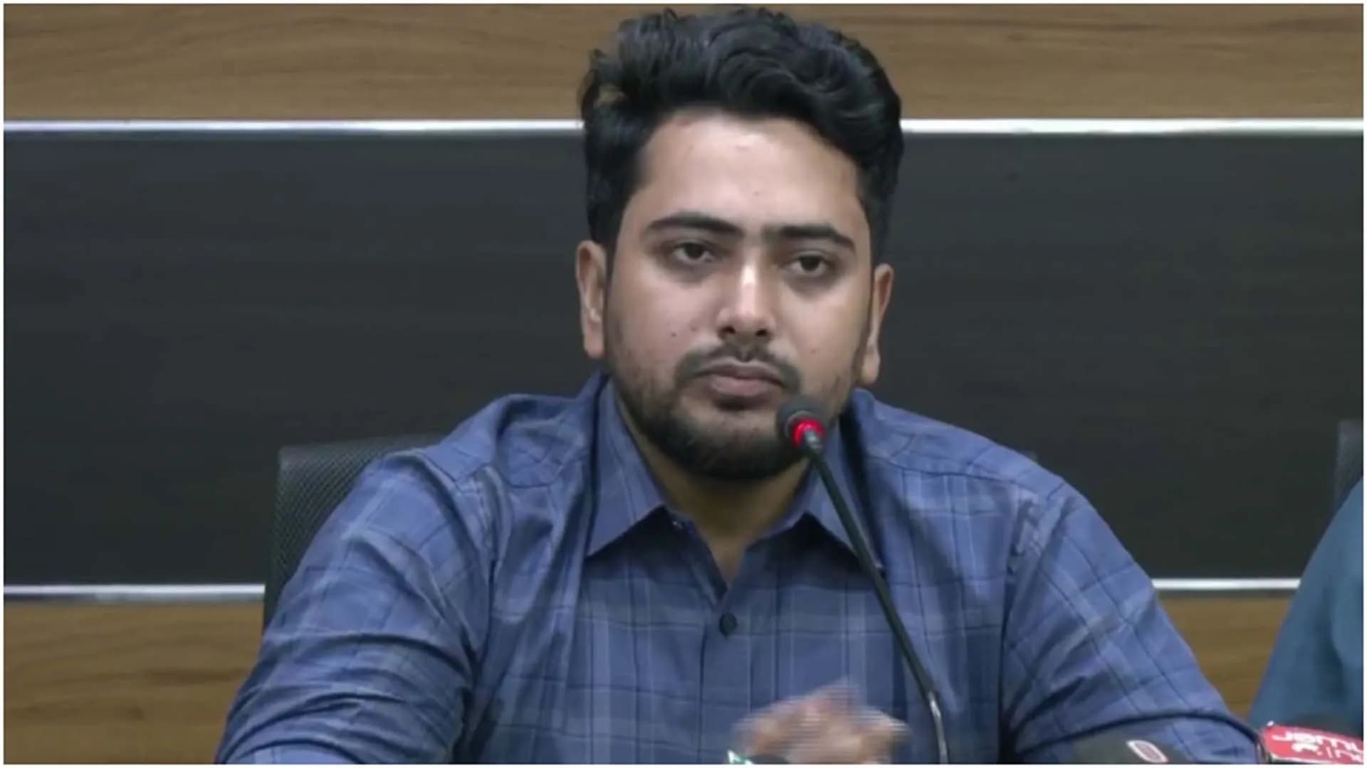 প্রতারণা করেছে কয়েকজন উপদেষ্টা: নাহিদ ইসলাম