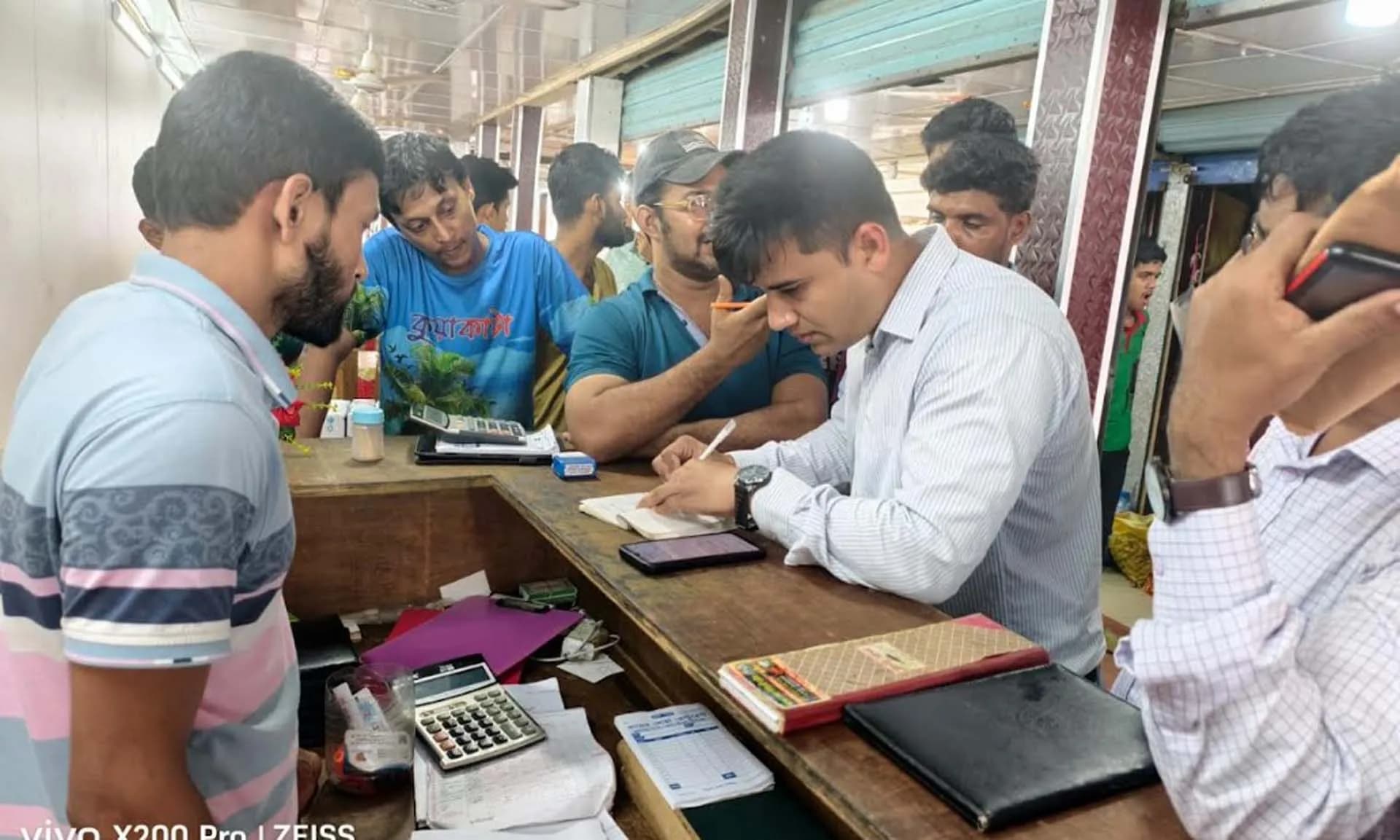 কুয়াকাটায় অস্বাস্থ্যকর খাবার সরবরাহ ও অনিয়মে ৪ হোটেলকে জরিমানা 
