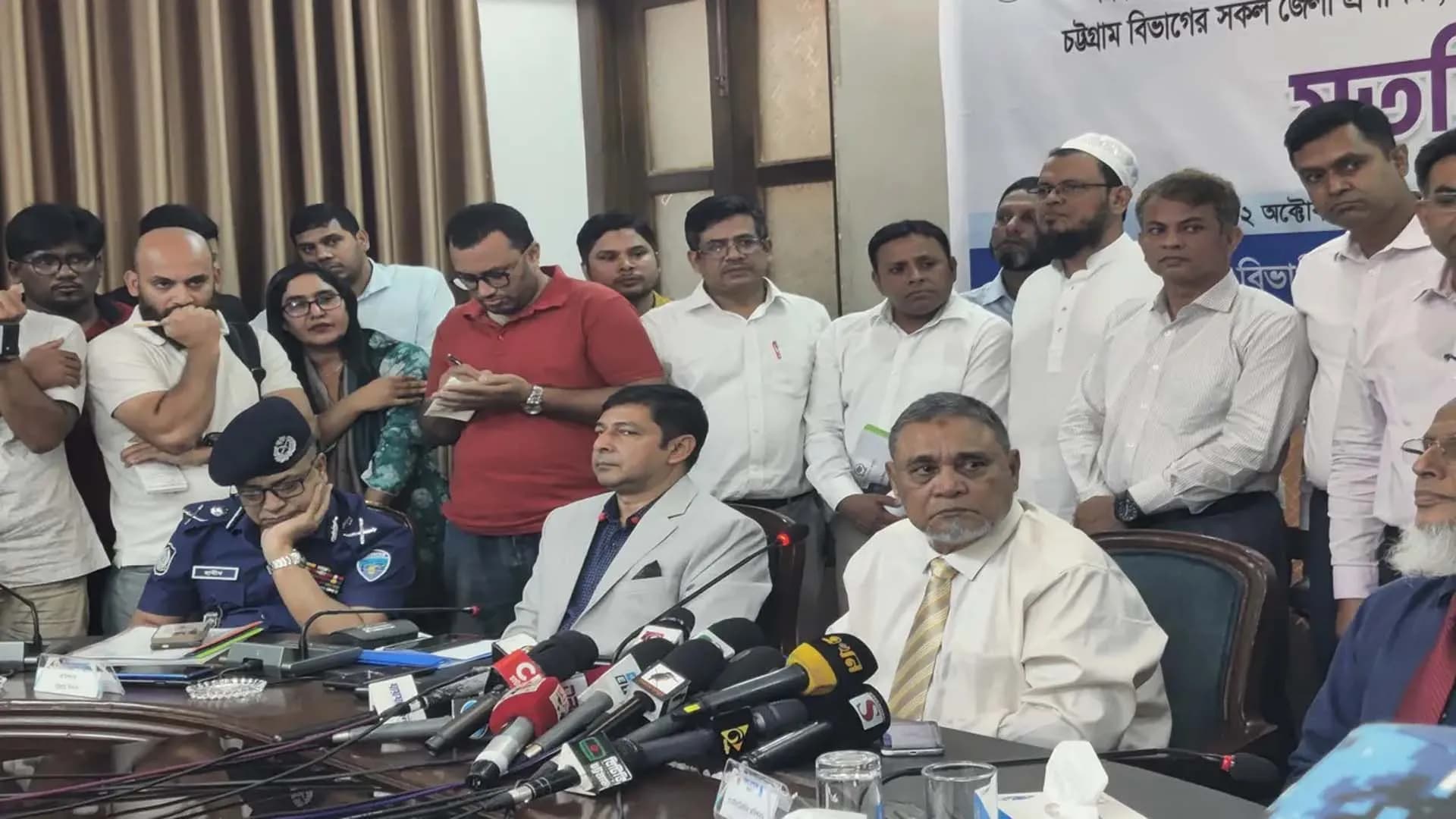 রাতের অন্ধকারে ভোট চাই না : সিইসি