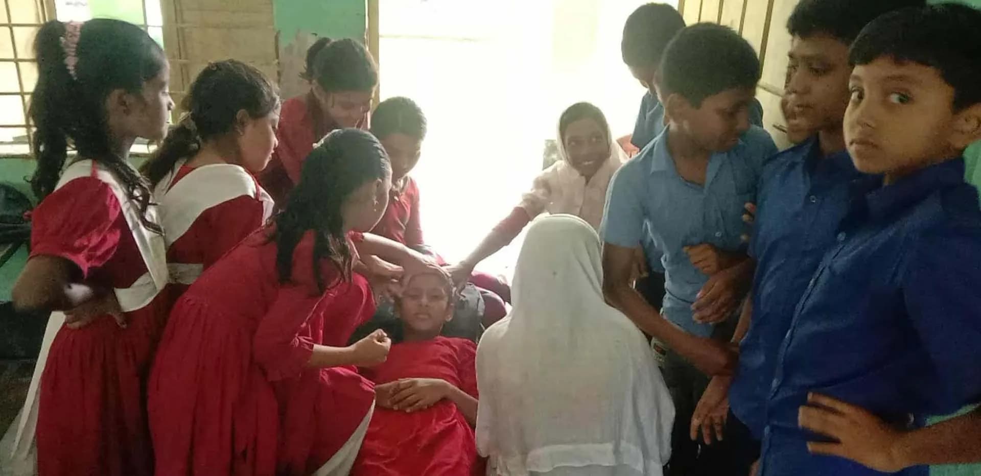 দুমকিতে টাইফয়েড টিকাদান ক্যাম্পেইনে কয়েক শিক্ষার্থী অসুস্থ