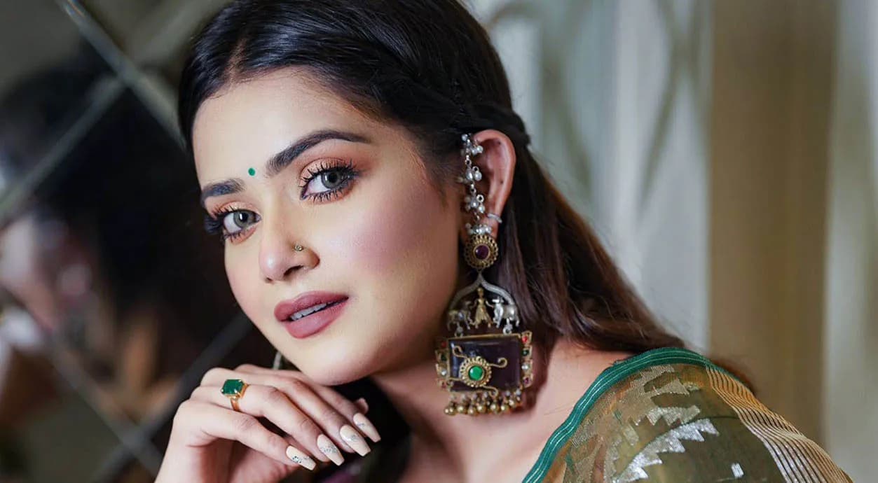 তানজিন তিশার নামে মামলা, তদন্তে ডিবি