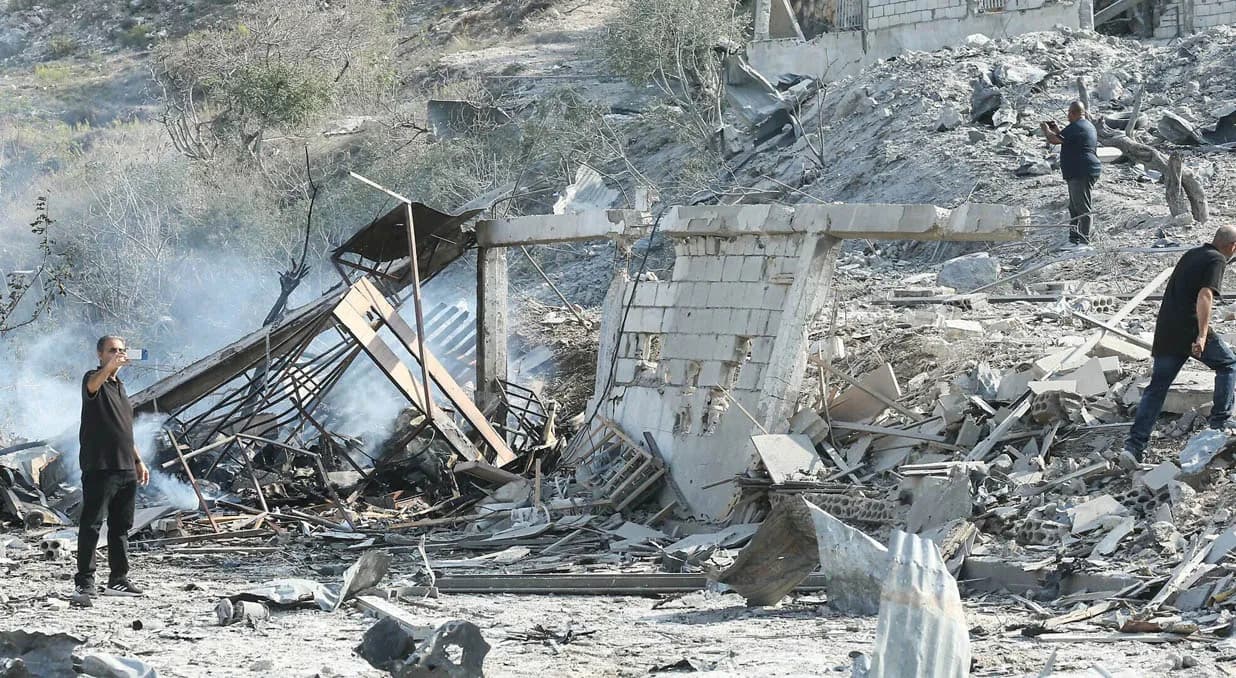 লেবাননের চার শহরে ইসরায়েলের হামলা