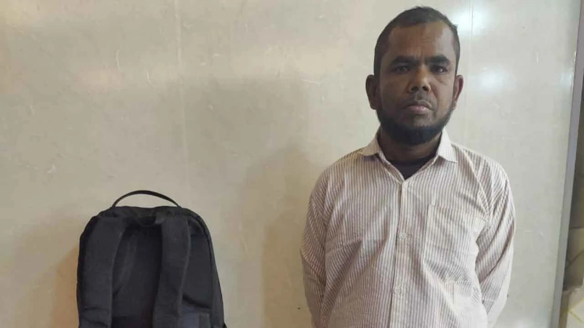 ভোলার আওয়ামী লীগ নেতা ককটেলসহ রাজধানীতে আটক