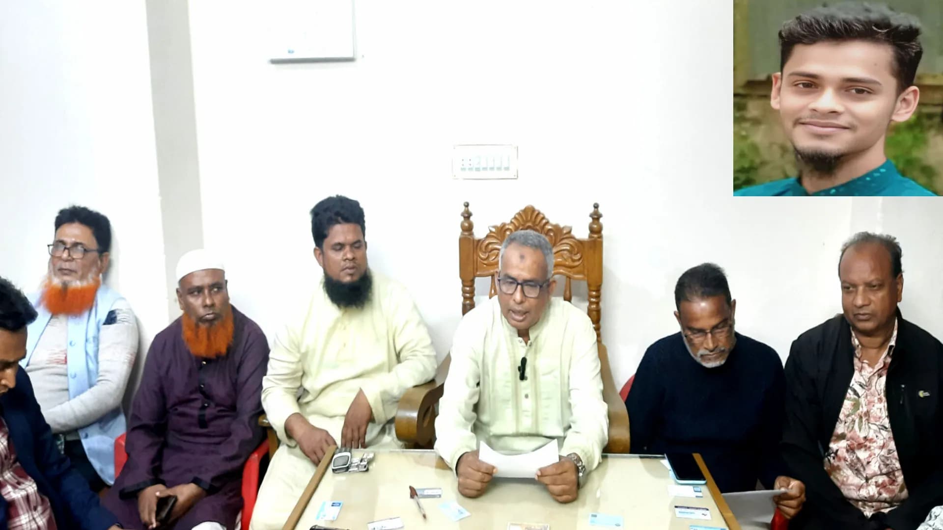 বাবুগঞ্জে রবিউল হত্যায় মামলাবাণিজ্য ও দলীয় প্রতিপক্ষ ঘায়েলের অভিযোগ! 