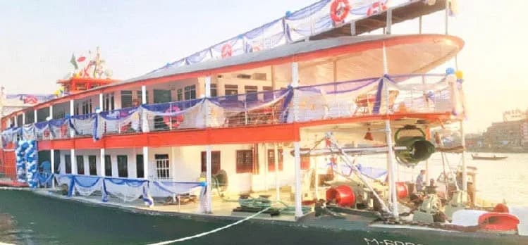 প্যাডেল স্টিমার ফেরাতে শুরুতেই হোঁচট, যাত্রী সংকটে বাতিল যাত্রা