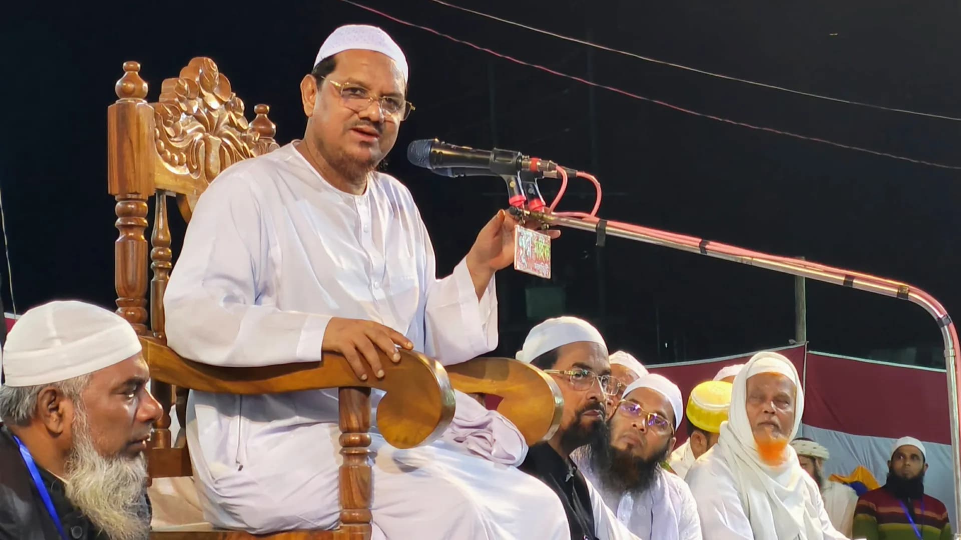 মানুষ ইসলামের পক্ষে ভোট দেয়ার জন্য ব্যাকুল হয়ে আছে: চরমোনাই পির