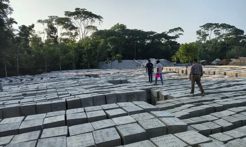 ভাঙনরোধে পাউবোর প্রকল্প: বদলে যাচ্ছে সুগন্ধাপারের জীবনচিত্র