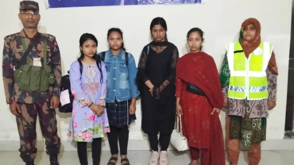 দেশে ফিরলো ভারতে উদ্ধার হওয়া ৪ বাংলাদেশি তরুণী
