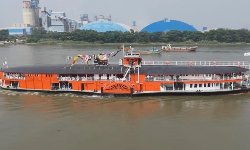 দীর্ঘ বিরতির পর নদীপথে ফিরল শতবর্ষী স্টিমার ‘মাহসুদ’
