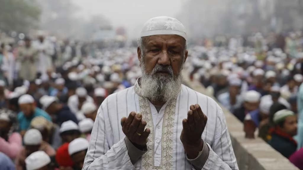 আখেরি মোনাজাতে শেষ হলো জোড় ইজতেমা