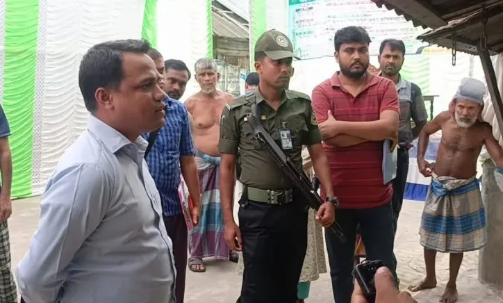 পিরোজপুরে ৩ হাজার কেজি জ্বালানি তেল জব্দ,ব্যবসায়ীকে জরিমানা