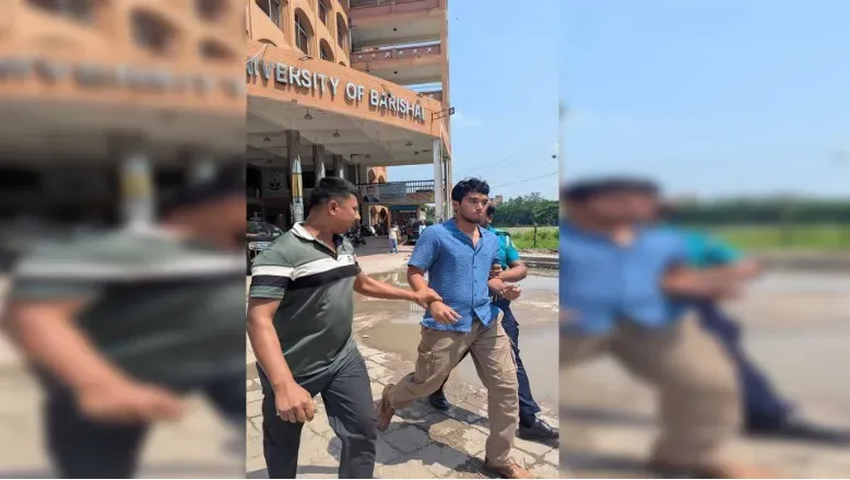 বরিশাল বিশ্ববিদ্যালয়ে ভর্তি পরীক্ষায় বহিষ্কার হয়ে স্টাফদের মারধর করলেন পরীক্ষার্থী