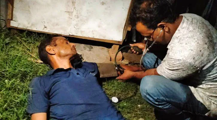 গ্রেপ্তার এড়াতে ইয়াবা গিলে ফেললেন সানোয়ার!, অত:পর...