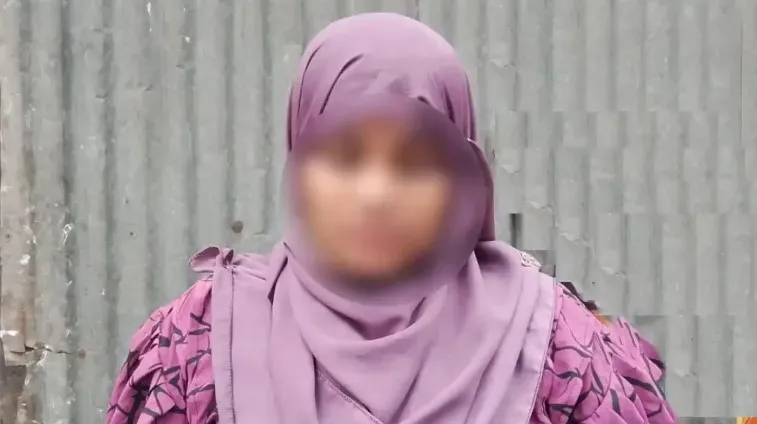 বিয়ের দাবিতে অনশনে ৫ সন্তানের জননী, যুবক পলাতক