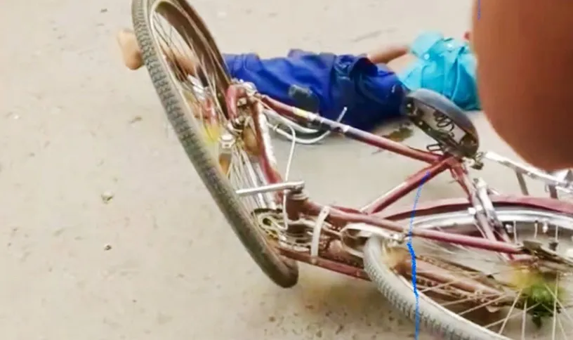 স্কুলে যাওয়ার পথে ট্রাকচাপায় শিশু নিহত