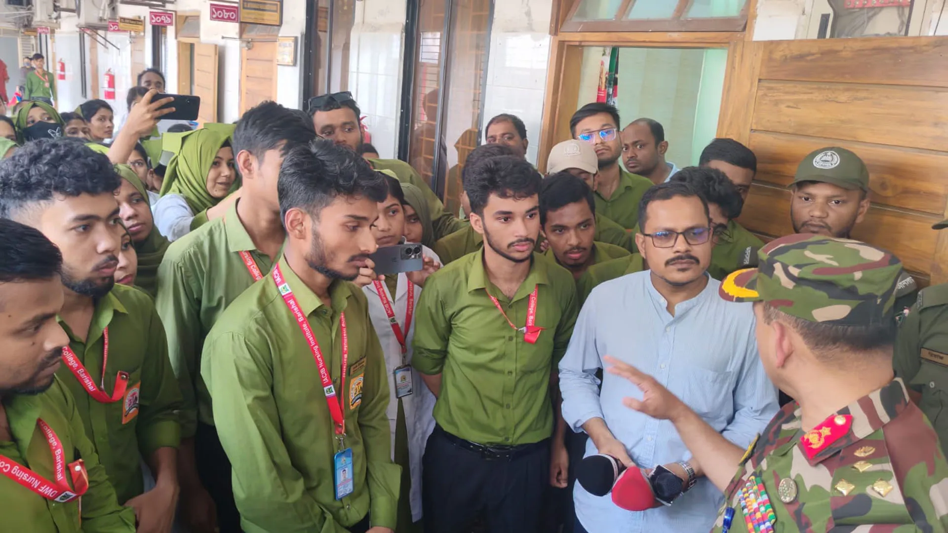 এবার ডিডাব্লিউএফ নার্সিং কলেজের অর্থ কেলেংকারি ফাঁস!, বিক্ষোভ